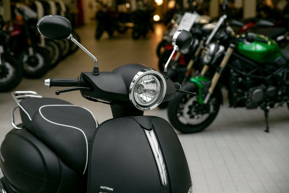 Xe mô tô cổ điển Kawasaki W175 bất ngờ giảm giá tại Việt Nam cao nhất 4  triệu đồng